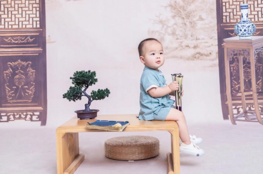 代怀生子好找吗四个月宝宝可以坐着吗